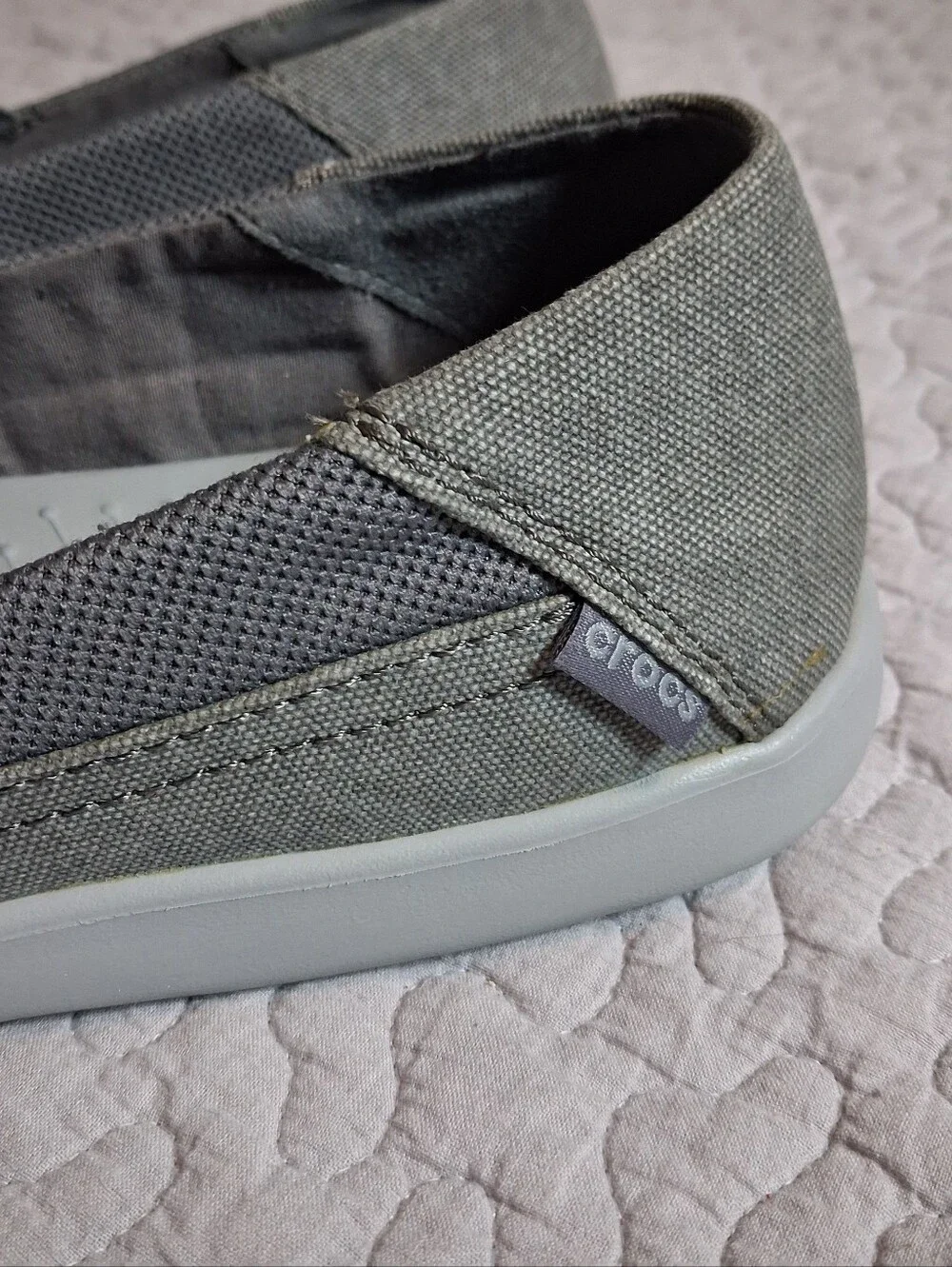 Crocs Santa Cruz Men’s Size 11 E Loafer Gray Slip On Shoes Comfy Casual Boat